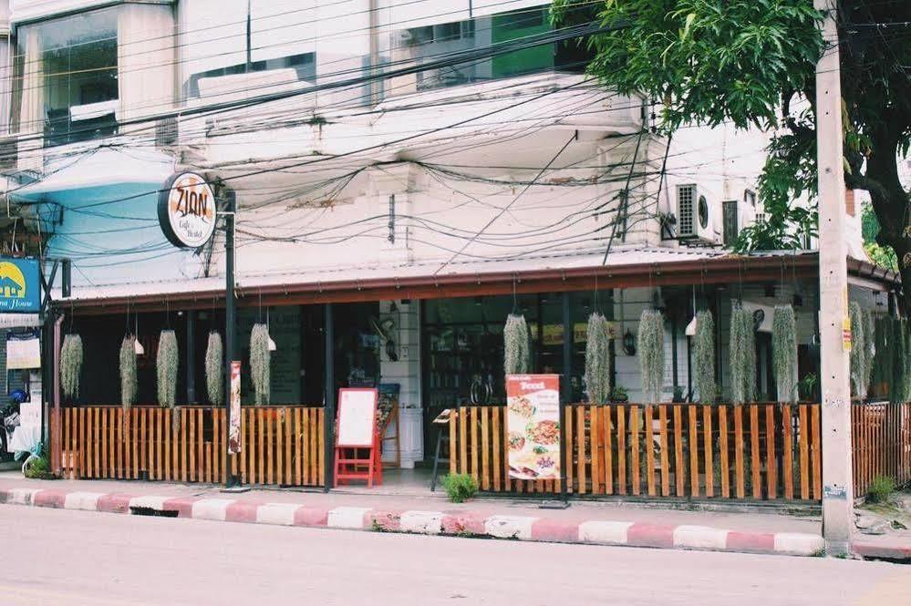 Zion Hostel Chiang Mai Bagian luar foto