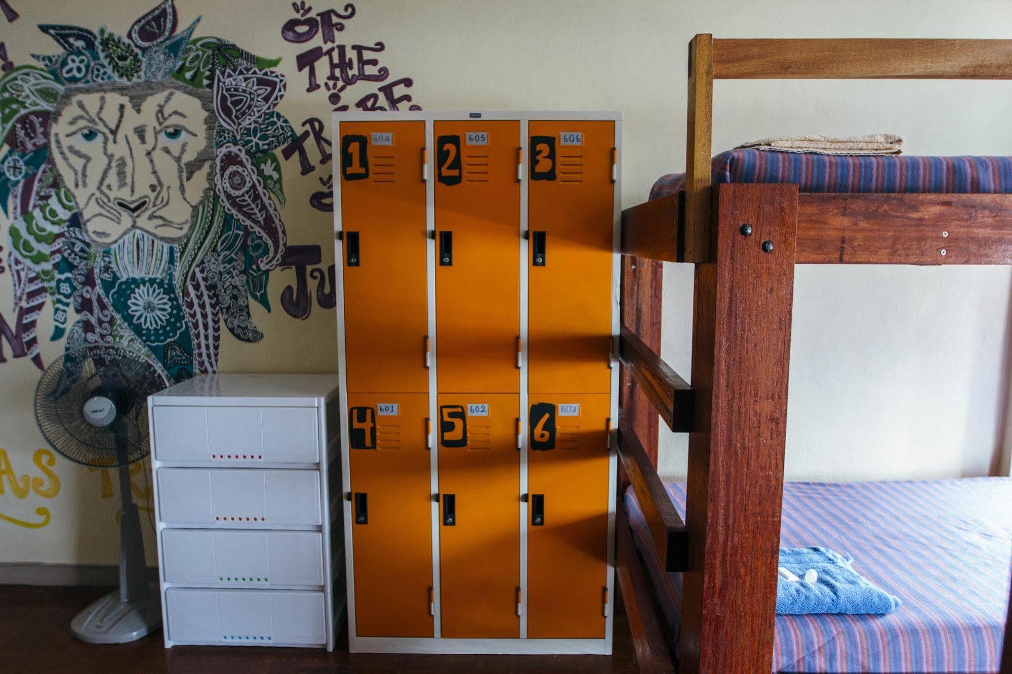 Zion Hostel Chiang Mai Bagian luar foto