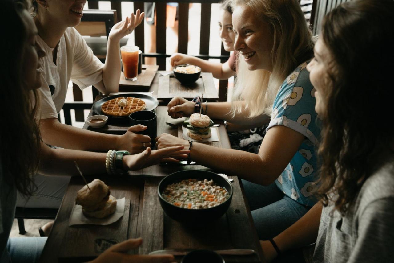 Zion Hostel Chiang Mai Bagian luar foto