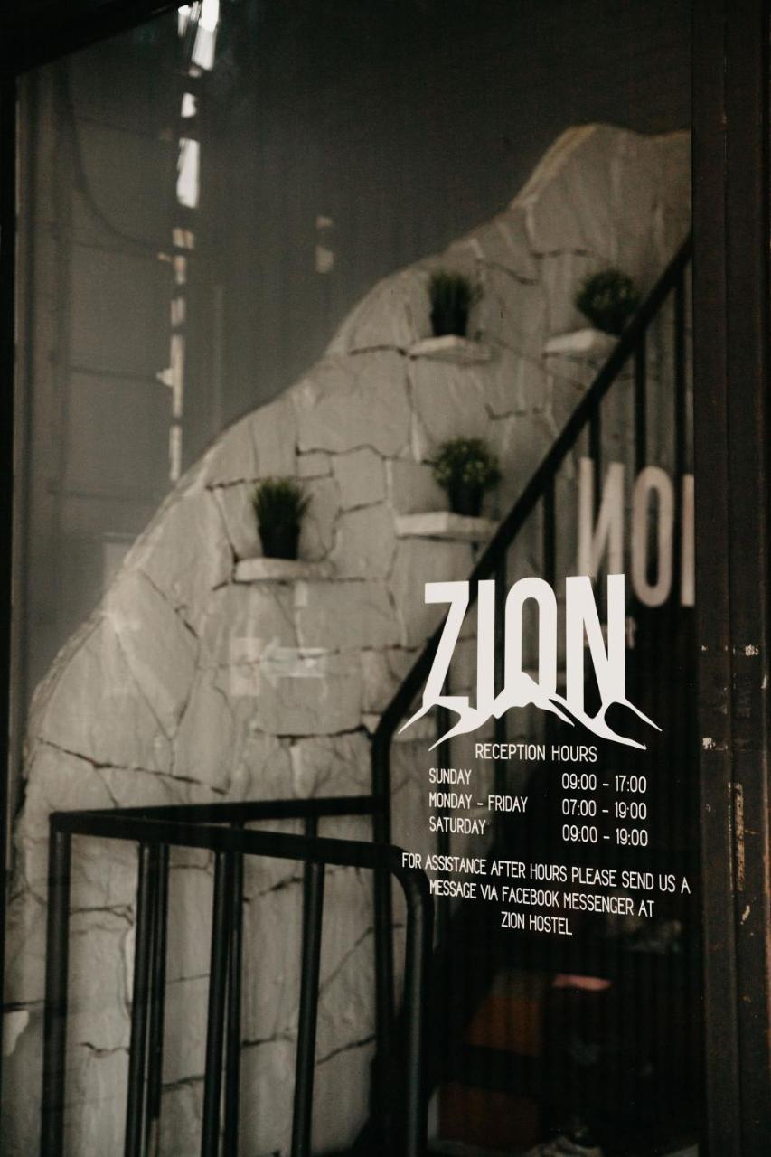 Zion Hostel Chiang Mai Bagian luar foto